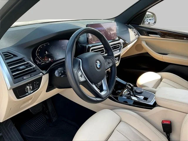 Used 2022 White BMW sDrive30i image 19