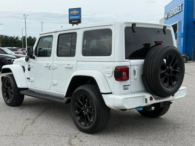 Used 2021 White Jeep Unlimited High Altitude 4x4 image 3