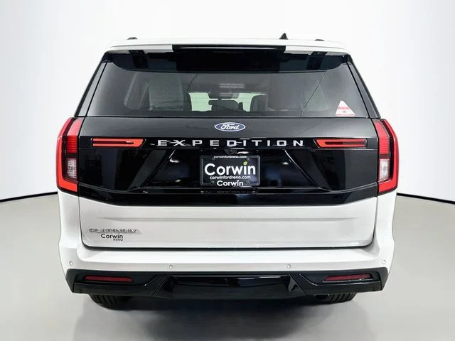 New 2027 Star White Metallic Tri-Coat Ford Platinum image 6