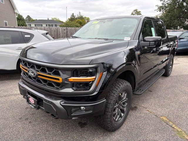 New 2026 Agate Black Metallic Ford Tremor® image 3