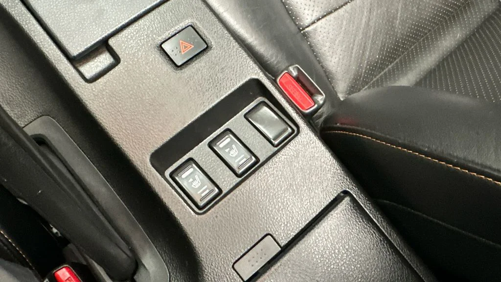 Used 2005 Yellow Nissan Touring image 31
