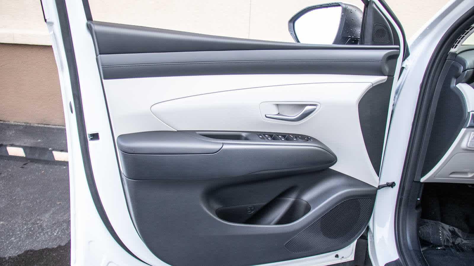 New 2026 Creamy White Pearl Hyundai SEL AWD image 9