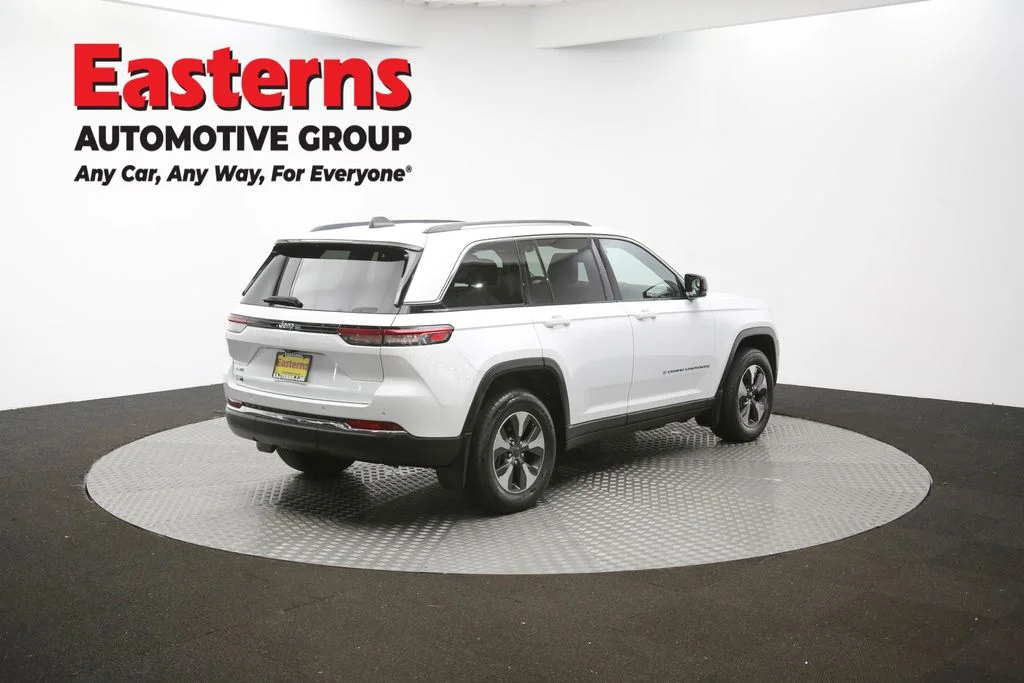 Used 2022 White Jeep 4xe image 36