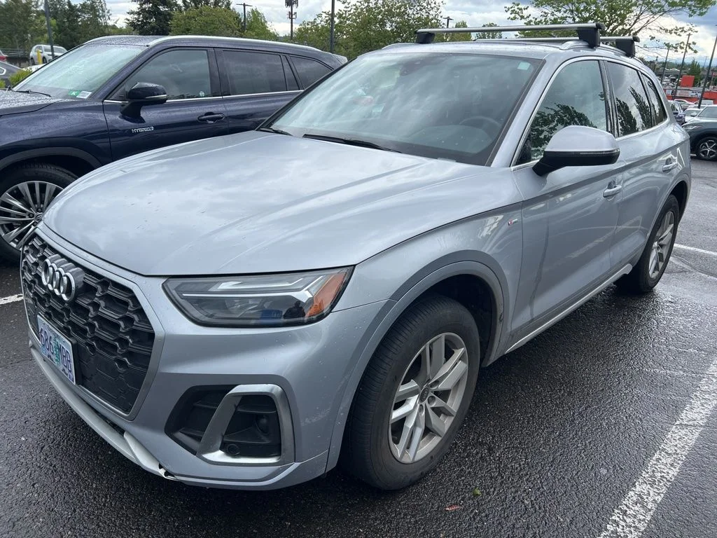 2022 Audi Q5 45 Premium's photo