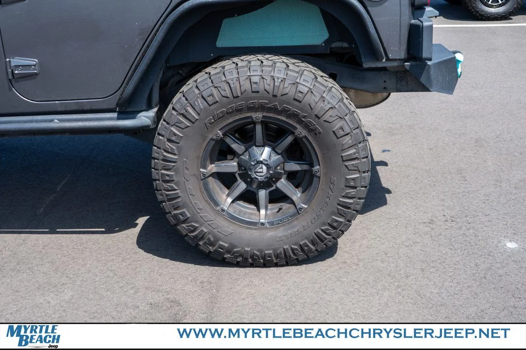 Used 2017 Granite Crystal Metallic Clearcoat Jeep Unlimited Rubicon image 13