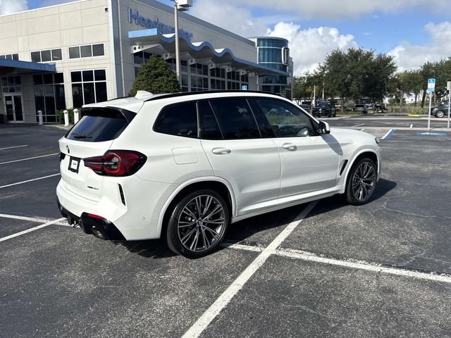 Used 2023 White BMW sDrive30i image 4