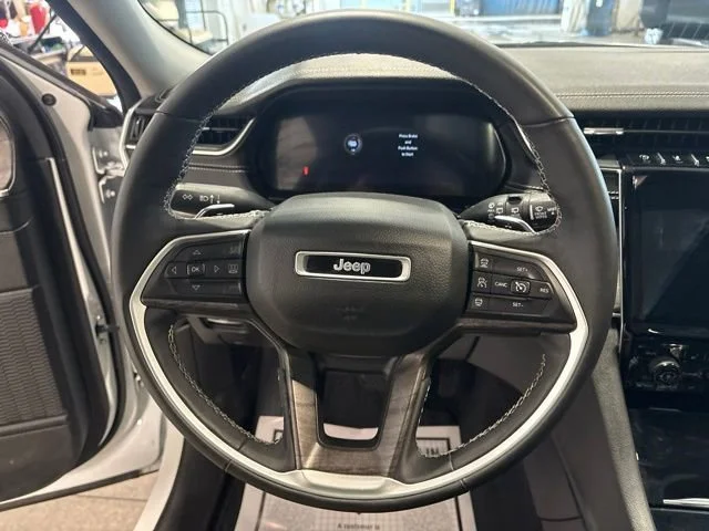 Used 2024 White Jeep Limited 4x4 image 15