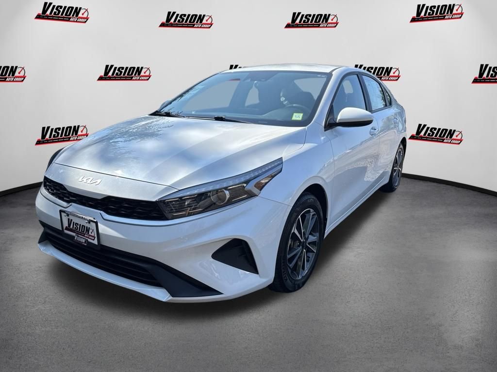 Used 2023 White Kia LXS image 1