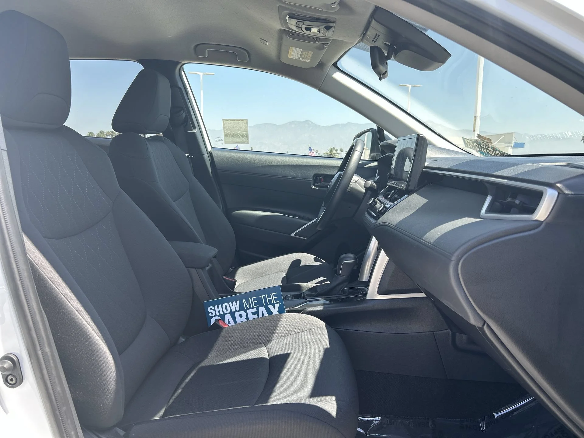 Used 2025 Pearl Toyota LE image 26