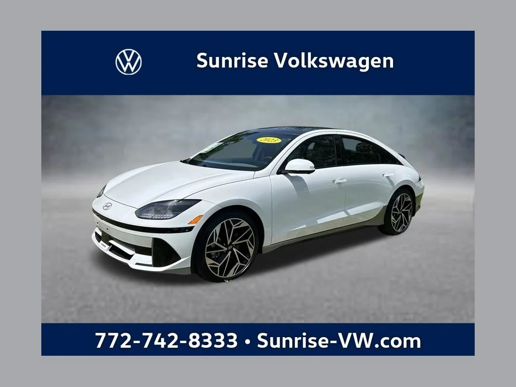Used 2023 White Hyundai Limited image 1