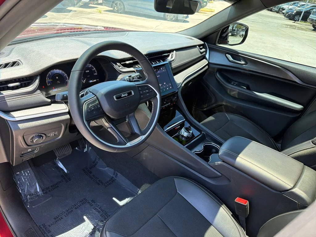 Used 2025 Red Jeep Altitude X image 13