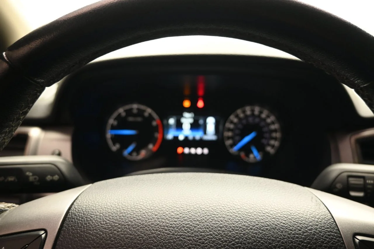 Used 2019 Lightning Blue Metallic Ford XLT image 29