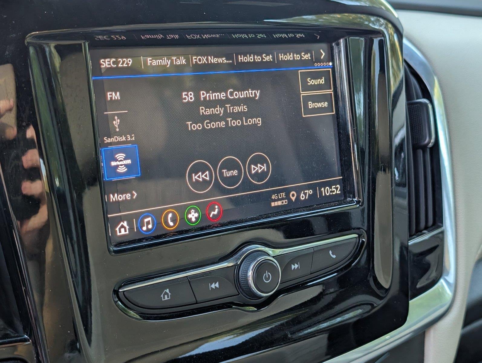 Used 2022 SUMMIT WHITE Chevrolet LS image 21