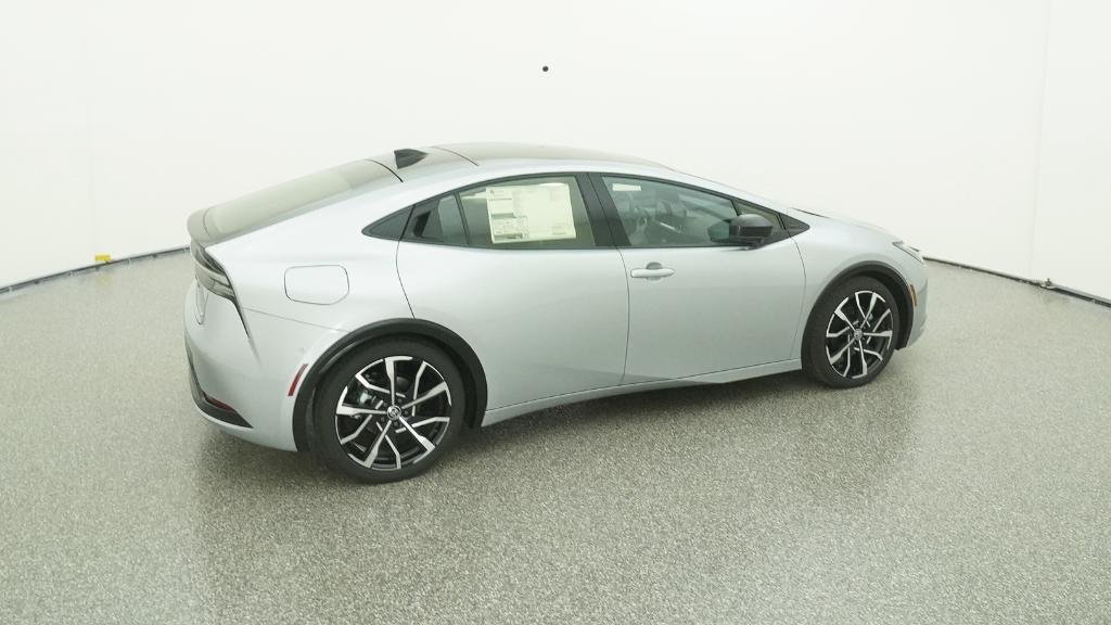 2026 Toyota Prius Plug-in Hybrid XSE Premium - Photo 13