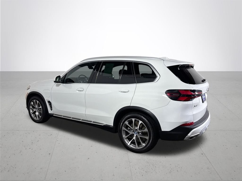 Used 2025 Alpine White BMW xDrive50e image 8
