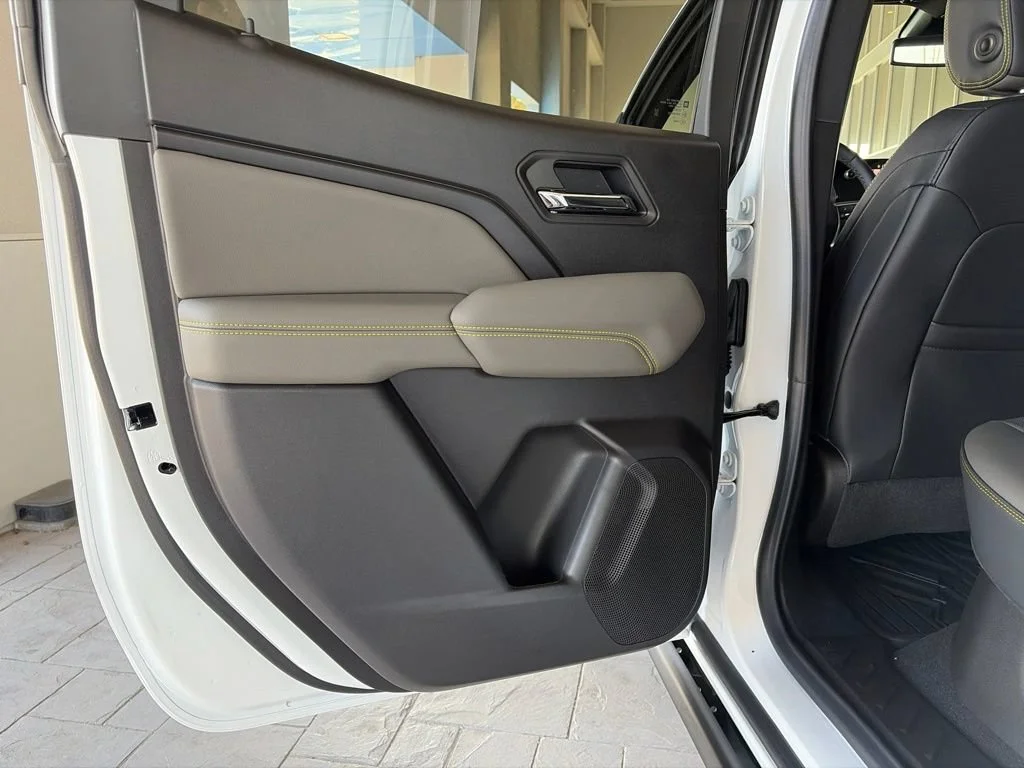 2026 Chevrolet Colorado ZR2 - Photo 18