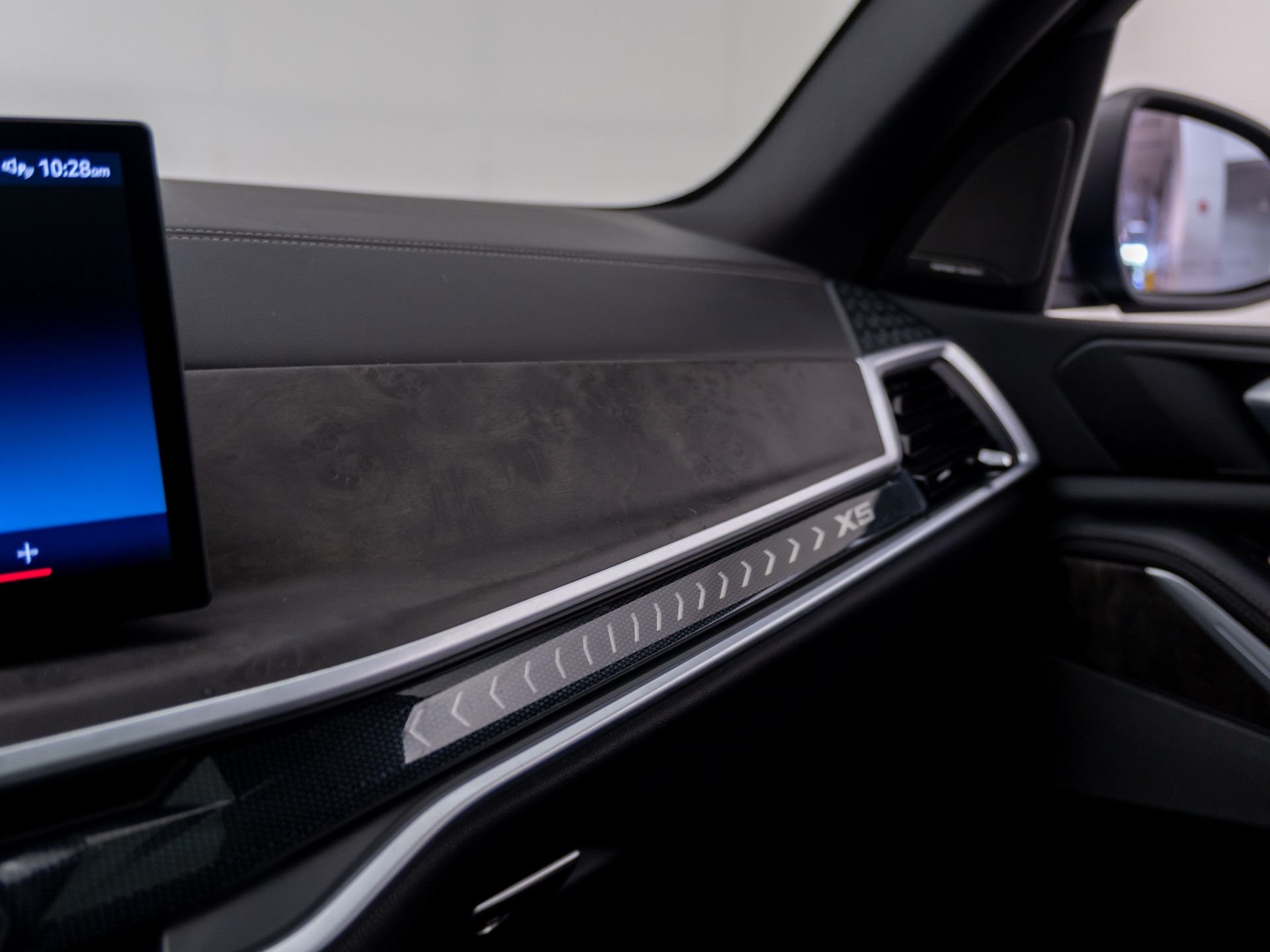 Used 2024 Black BMW xDrive40i image 29