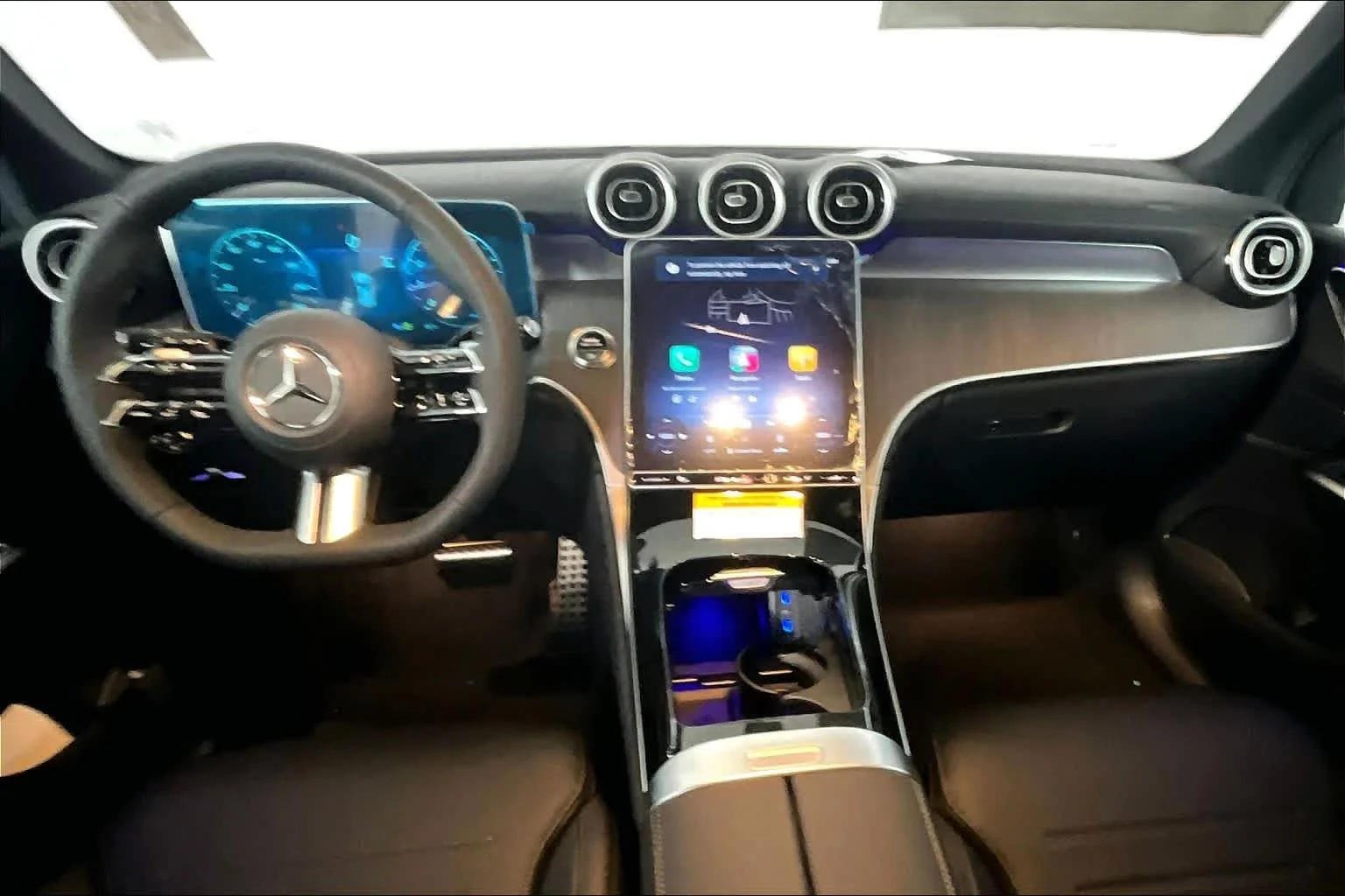 New 2026 Verde Silver Metallic Mercedes-Benz GLC 300 image 8