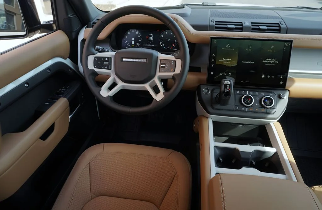 New 2026 Fuji White Land Rover S image 17