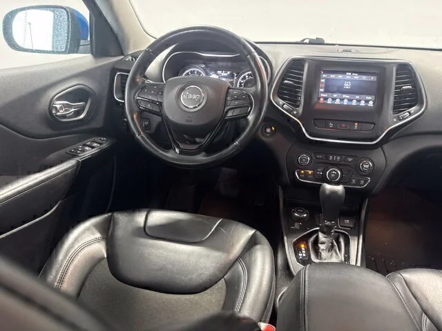Used 2021 Blue Jeep Latitude Plus image 19