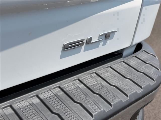 Used 2024 White GMC SLT image 7