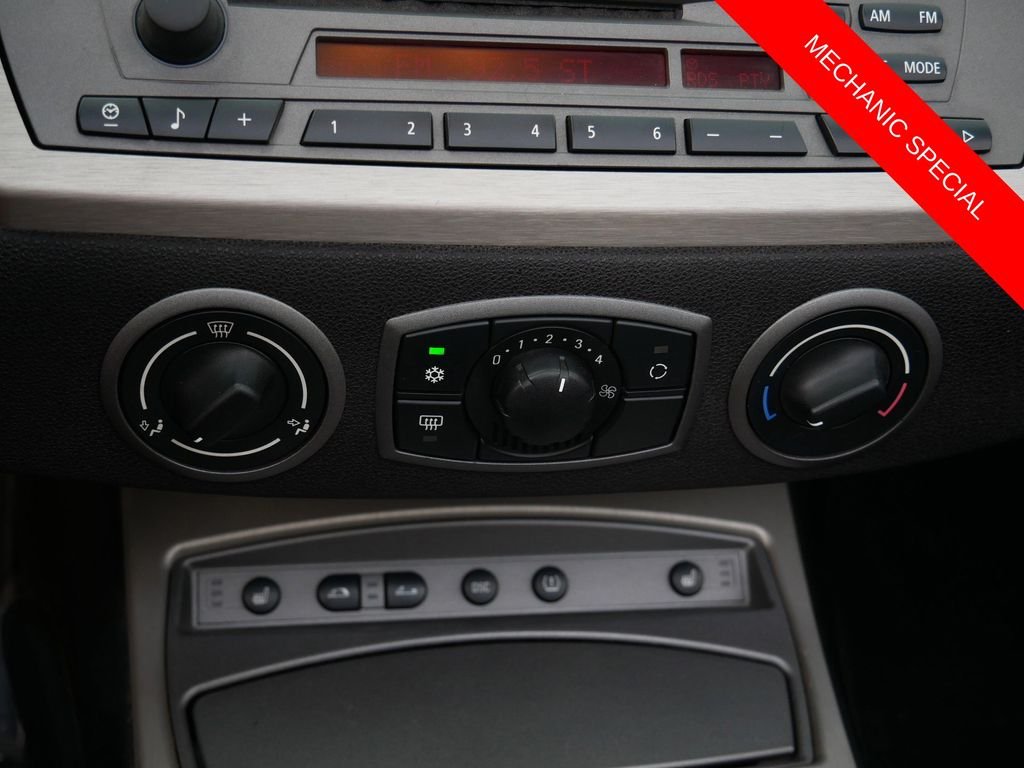 Used 2004  BMW 2.5i image 23
