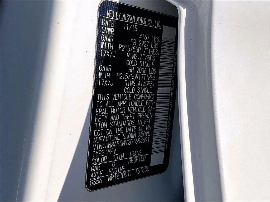 Used 2016 White Nissan SV image 31