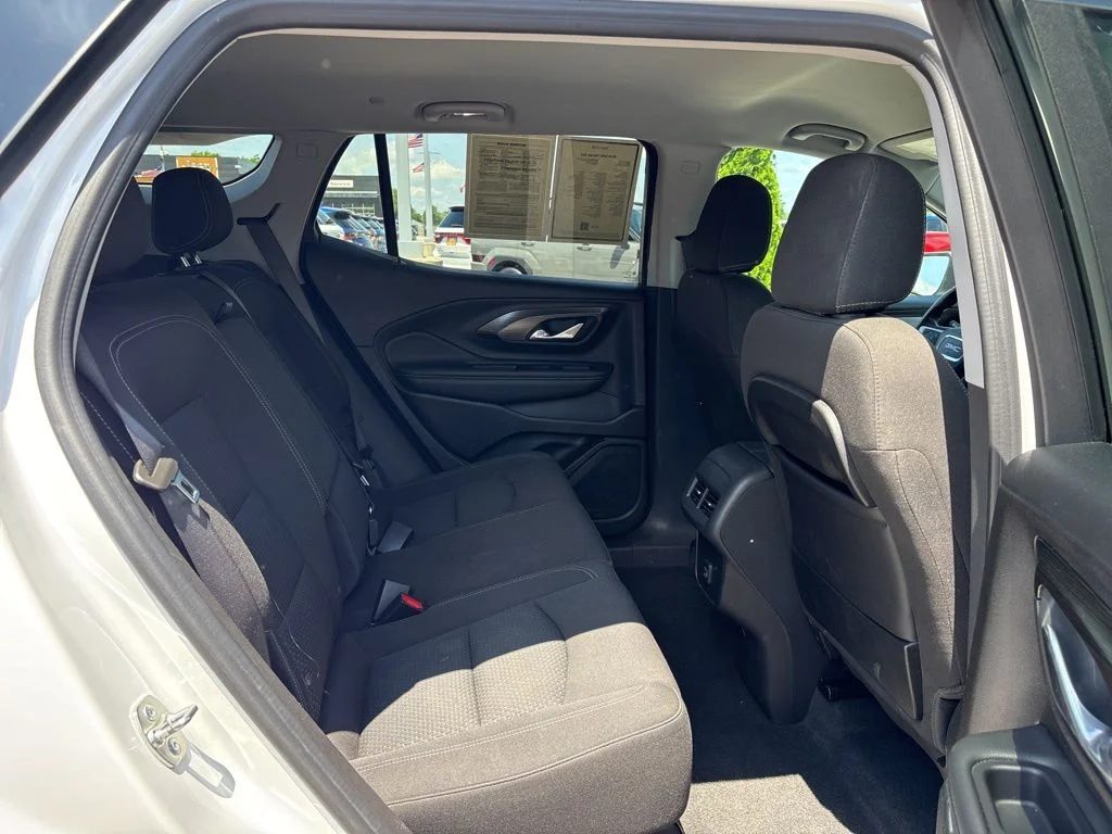 Used 2024 Summit White GMC SLE image 11