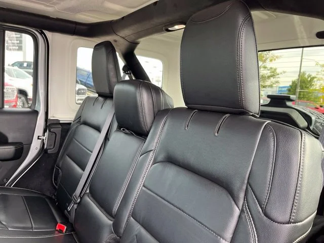 Used 2018 Silver Jeep Sahara 4x4 image 21