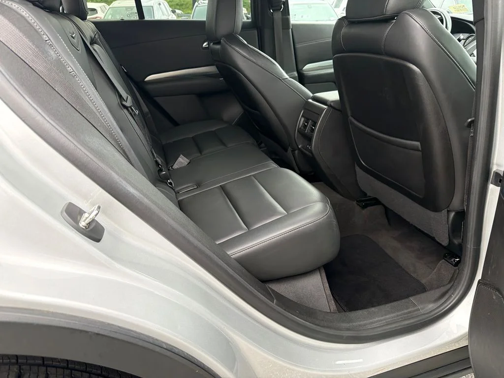 Used 2022 Silver Cadillac Premium Luxury image 15