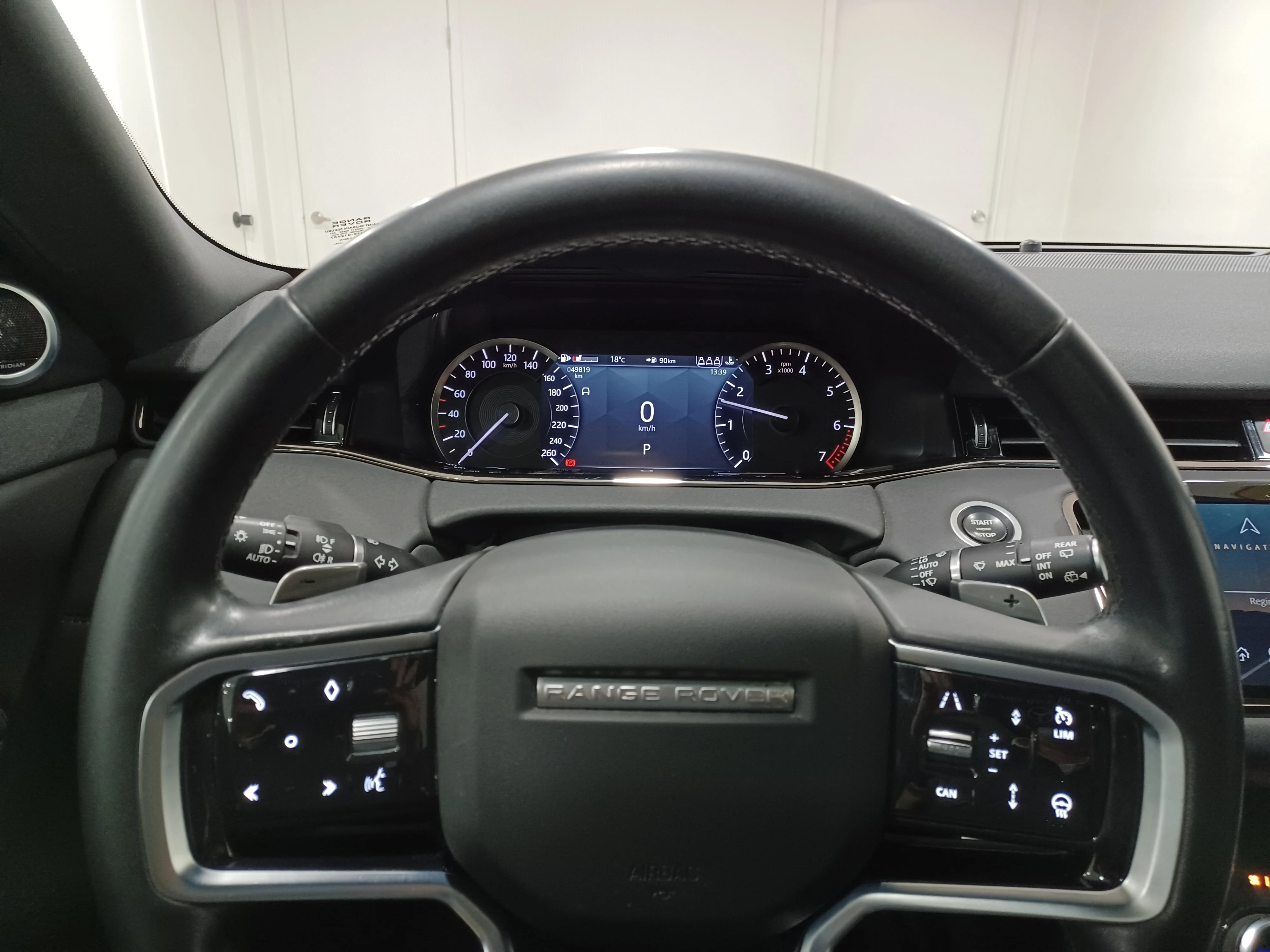 Used 2023 Eiger Grey Metallic Land Rover P250 R-Dynamic SE*Adaptive Cruise | Nav | Pano Roof | Htd Wheel | Htd Leather | Lane Keep Assist image 15
