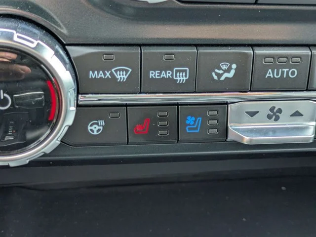 Used 2024 Avalanche Ford Lariat image 33