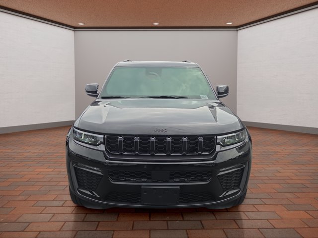 Used 2026 Diamond Black Jeep Limited image 32