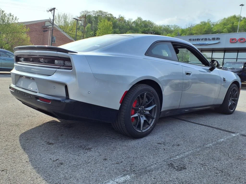 New 2024 Triple Nickel Exterior Paint Dodge R/T Scat Pack image 2