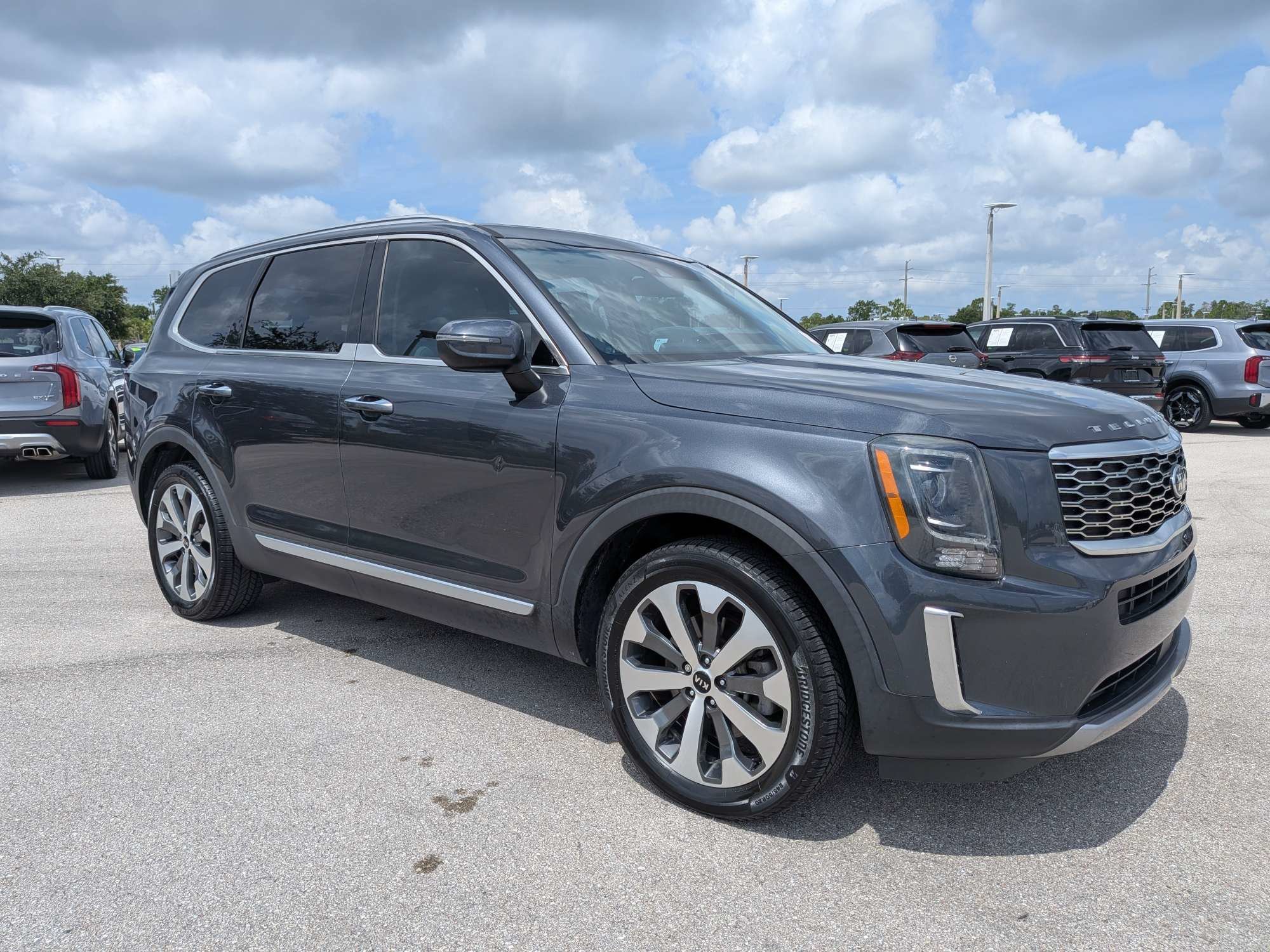 Used 2021 Gravity Grey Kia S image 2