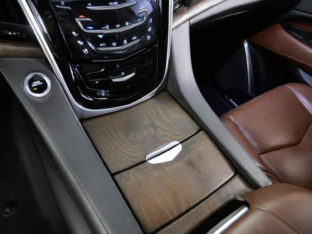 Certified Used 2019  Cadillac Premium Luxury image 22