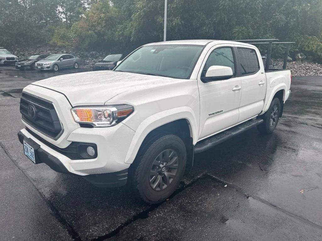 Used 2023 White Toyota SR5 image 3