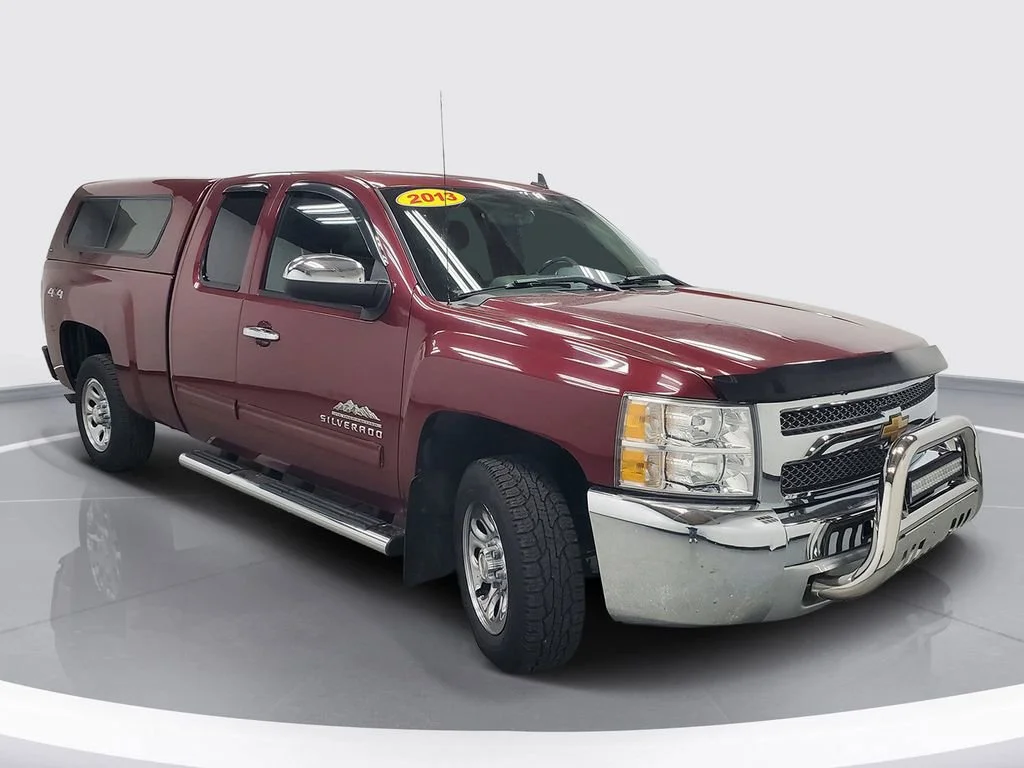 Used 2013 Deep Ruby Metallic Chevrolet LS image 2
