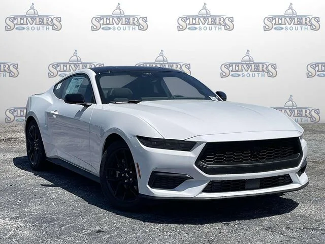2025 Ford Mustang EcoBoost Fastback's photo
