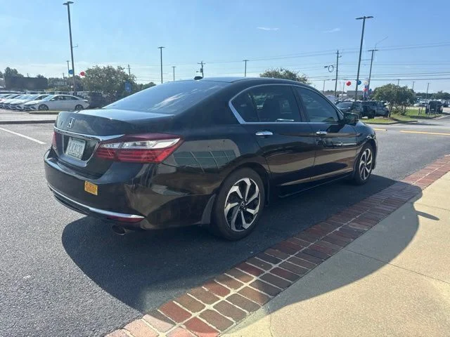 Used 2017 Black Honda EX-L image 7