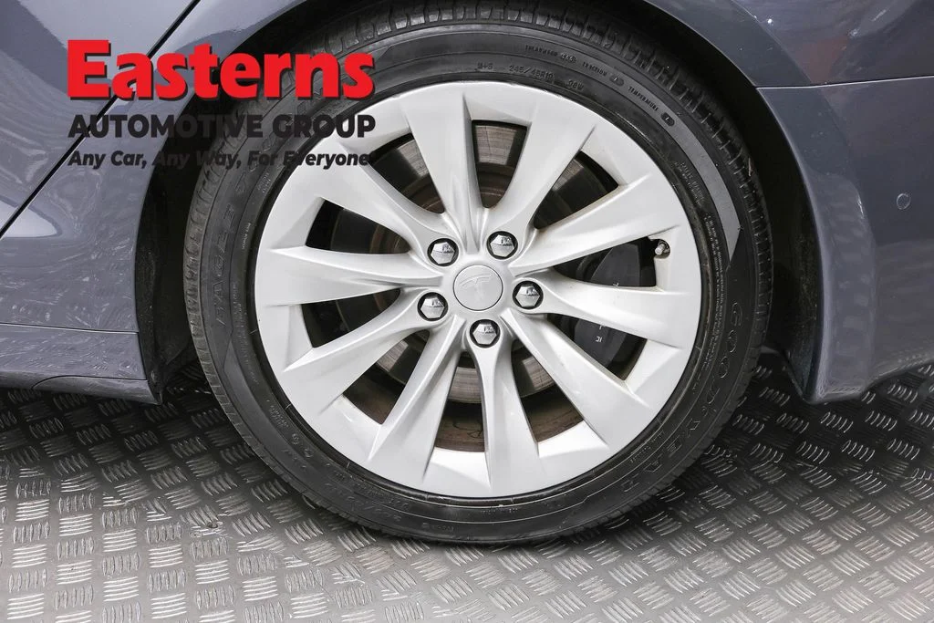 Used 2017 Gray Tesla 90D image 8