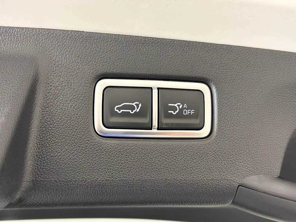 New 2026 Snow White Pearl Kia X-Line SX Prestige AWD image 42
