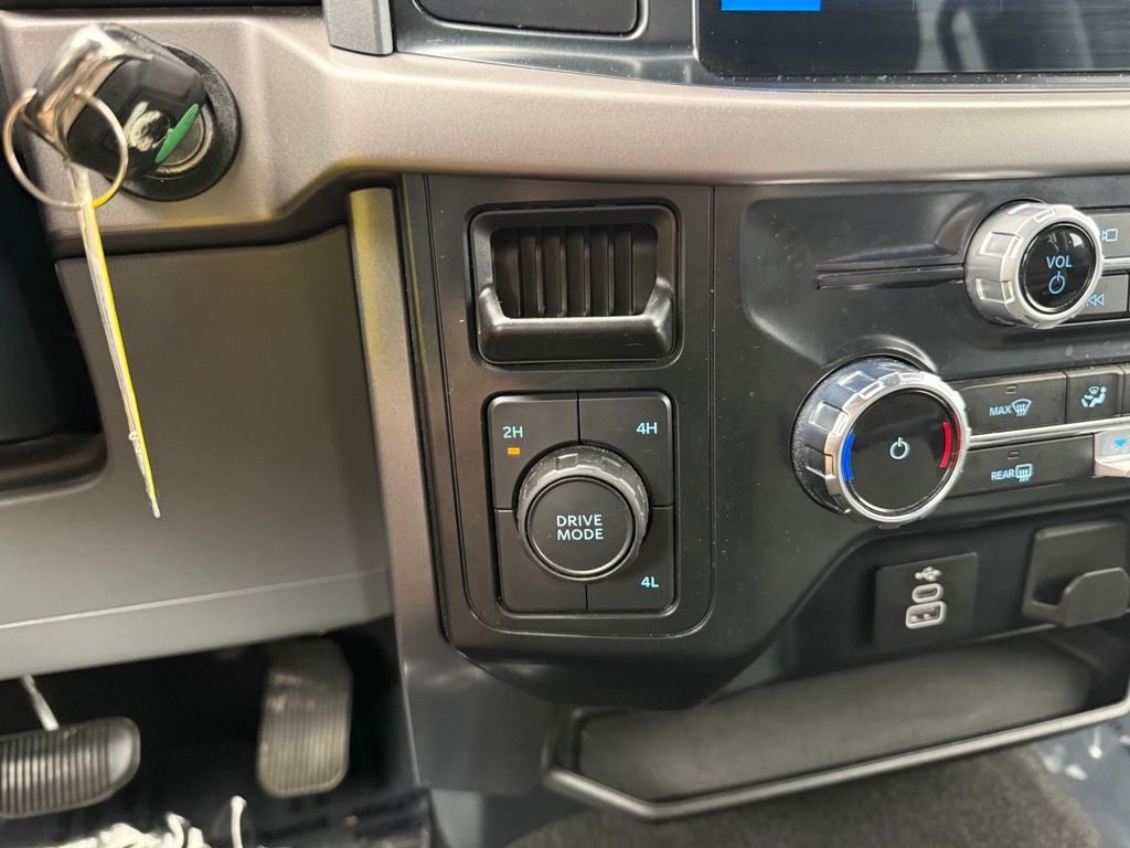 Used 2025 Black Ford XLT image 48