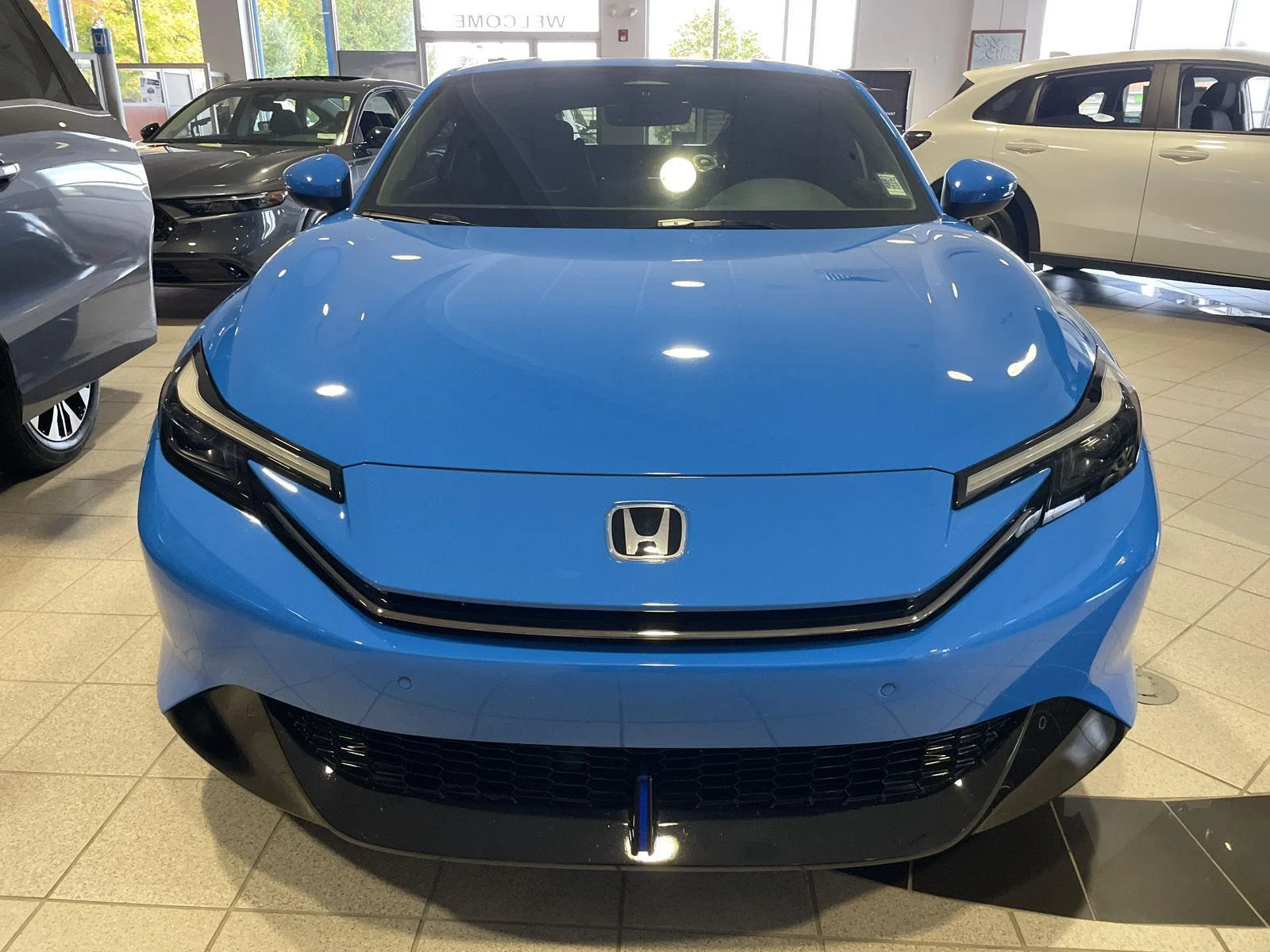 Used 2026 Boost Blue Pearl Honda Hybrid image 2