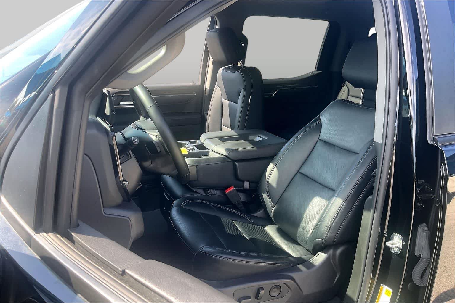 Used 2024 Black Chevrolet LT image 9