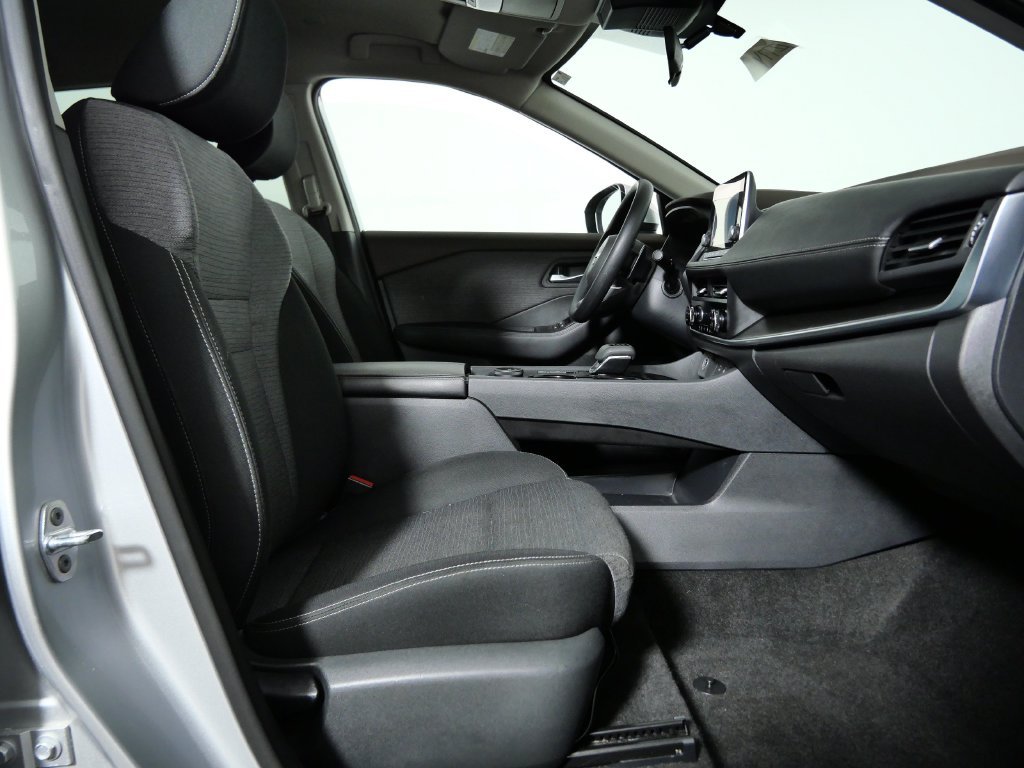 Used 2023 Silver Nissan SV image 11