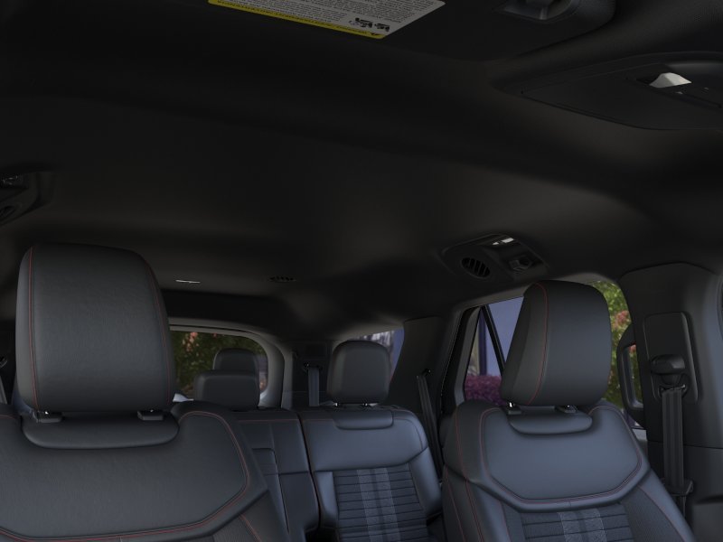 New 2026 Star White Metallic Tri-Coat Ford ST-Line image 22