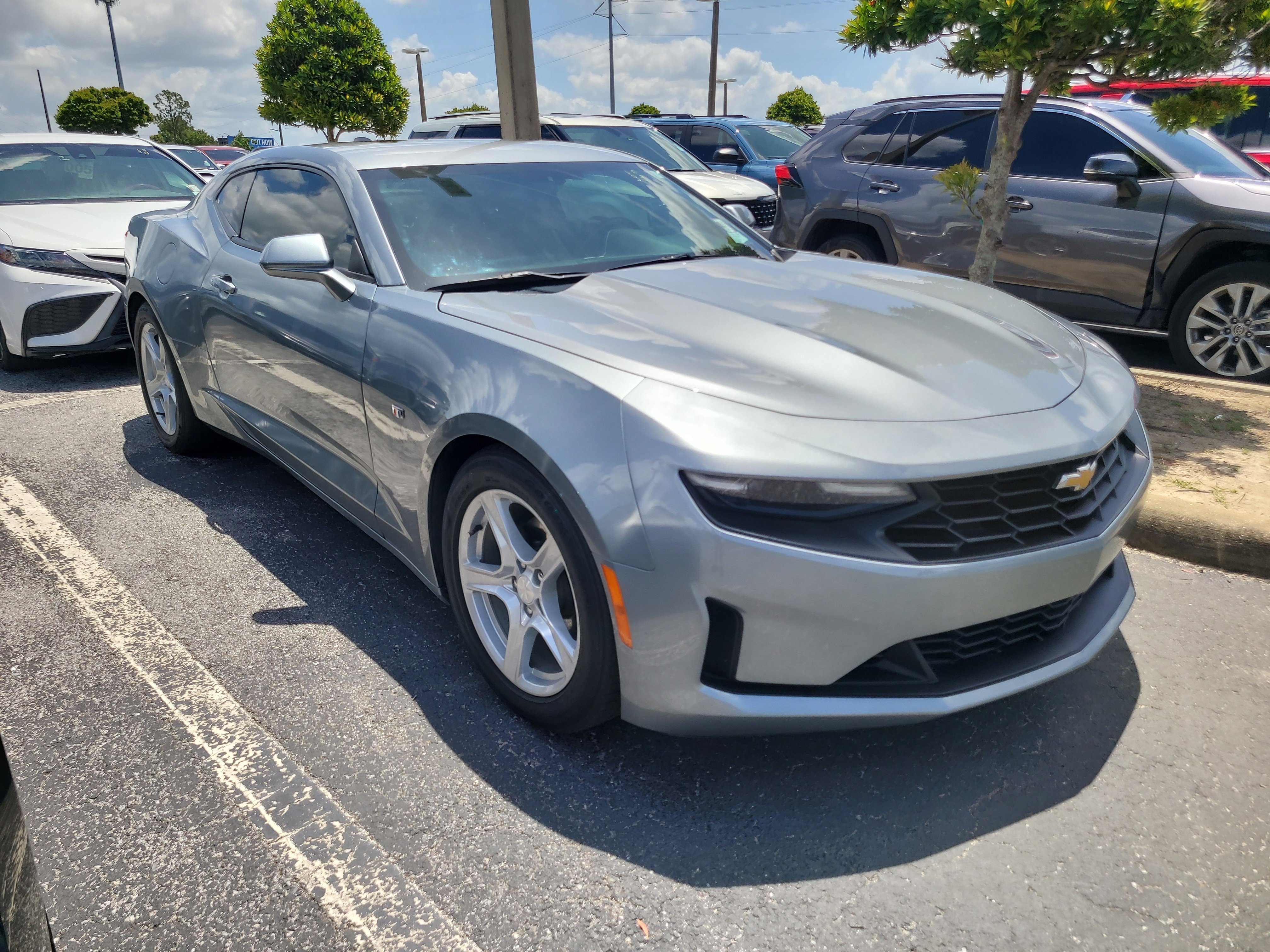 Used 2023 Sharkskin Metallic Chevrolet 1LT image 1