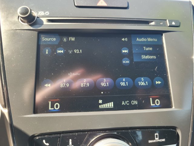 Used 2020  Acura Premium Package image 24