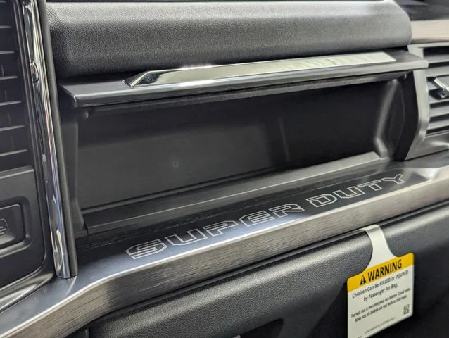 New 2026 Glacier Gray Metallic Tri-Coat Ford F-250® Lariat® image 49
